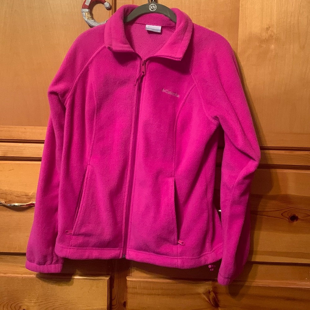 NWOT Columbia hot pink fleece zip up jacket. Size medium.